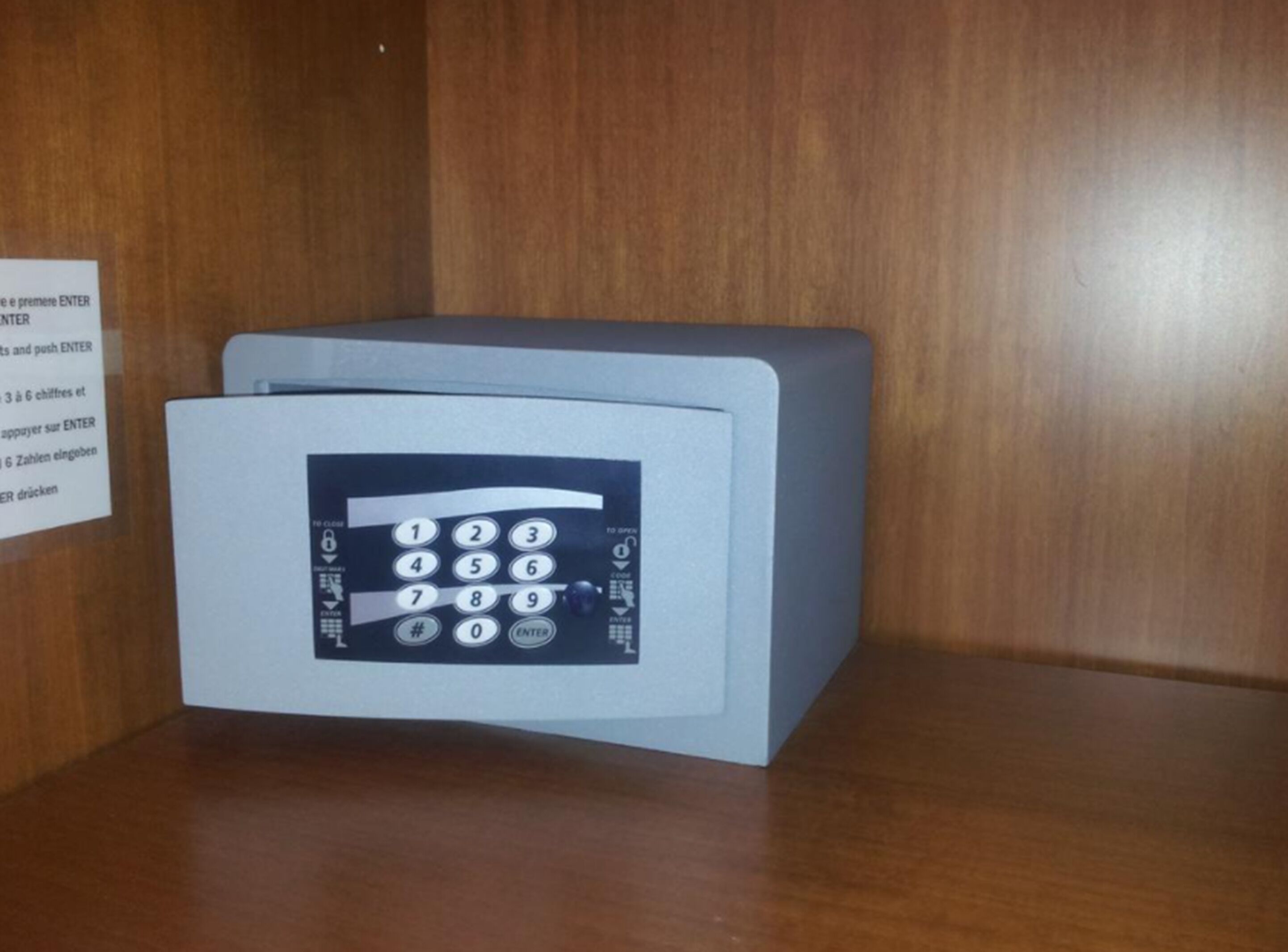 minibar, in-room safe, desk, free wifi