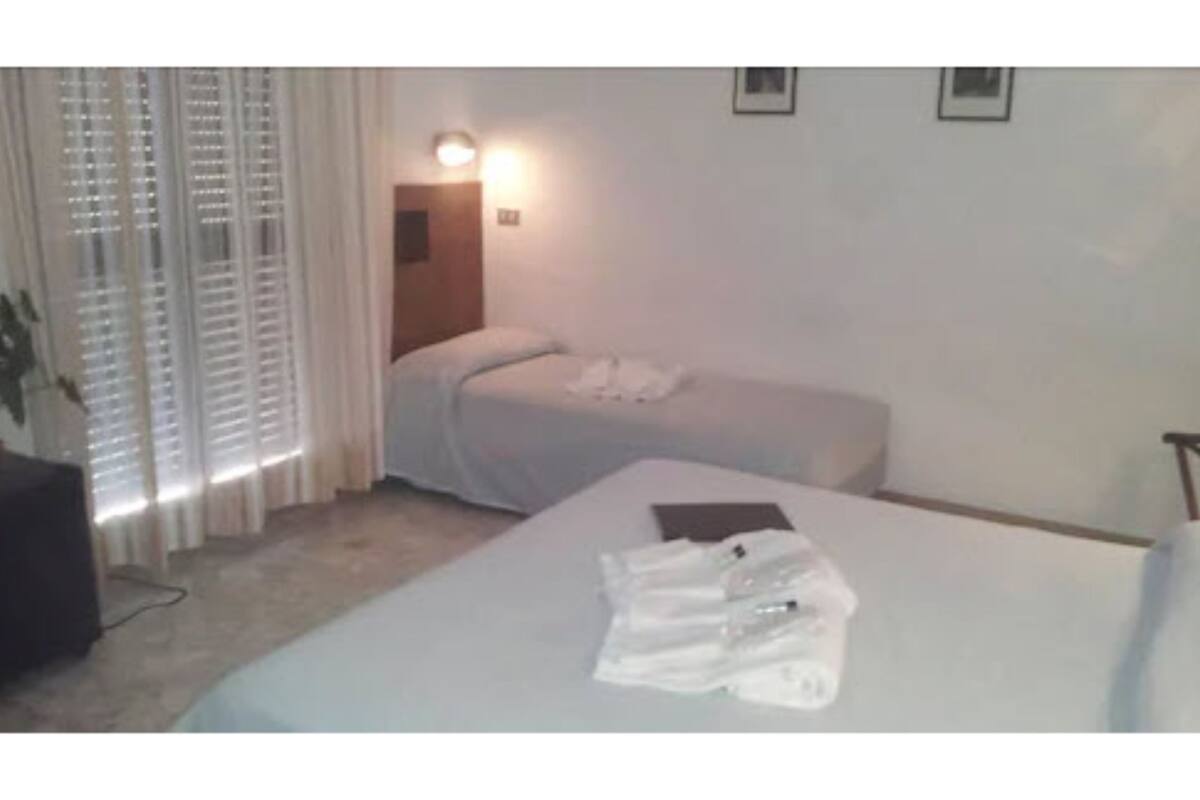 triple room | minibar, in-room safe, desk, free wifi