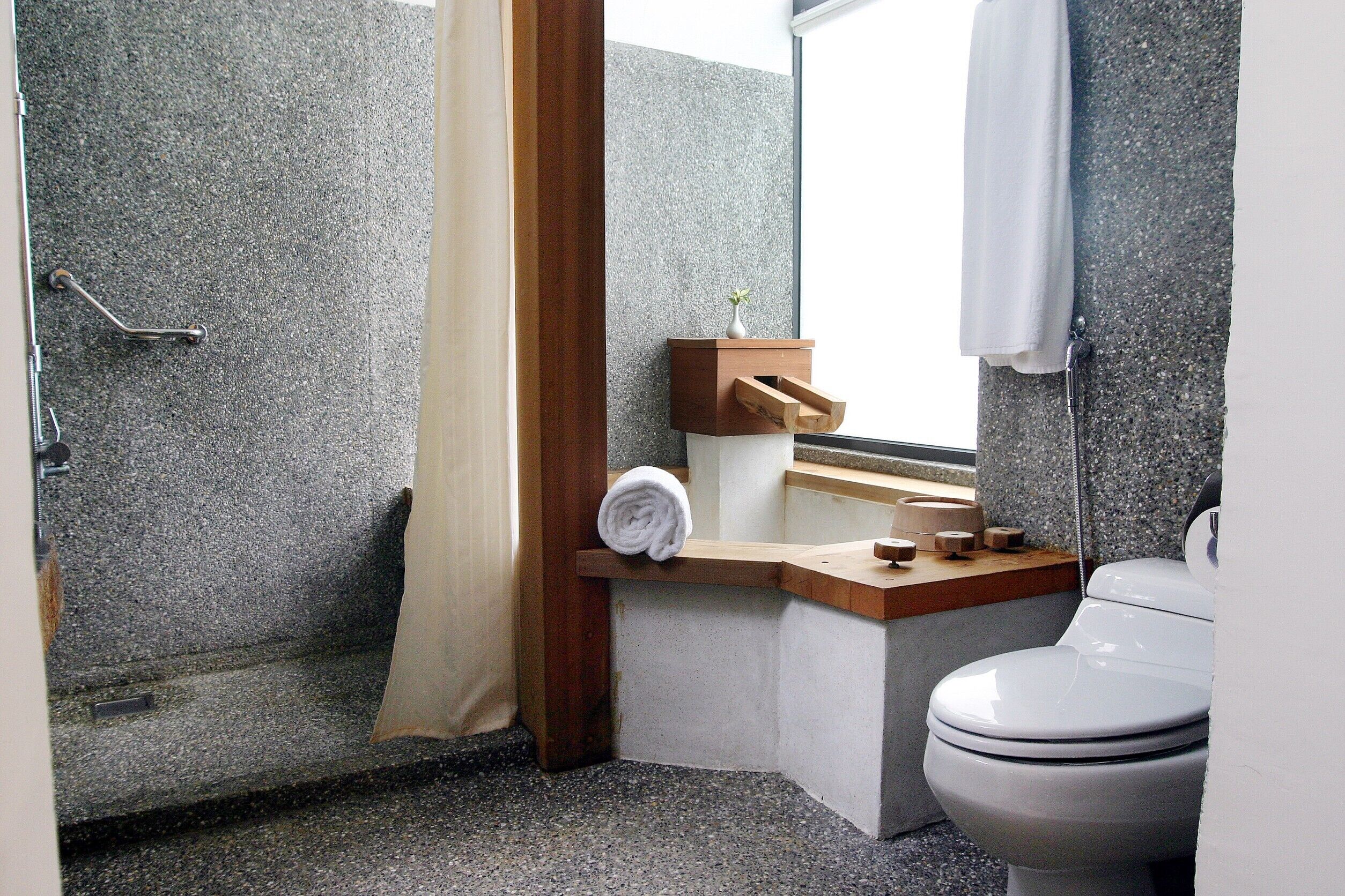 honeymoon villa, lake view | bathroom | separate bathtub and shower, spring water bathtub, hair dryer, slippers