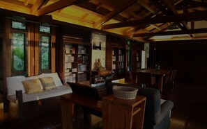 Interior - Mudanwan Villa (Mudan)