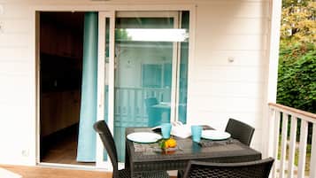 Deluxe stacaravan | Terras