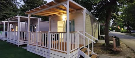 Deluxe Mobile Home | Terrace/patio