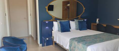 Superior Double Room | Desk, WiFi (free), bed sheets