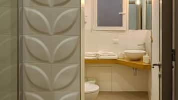 Doppia Superior | Bagno | Doccia, soffione a pioggia, set di cortesia gratuito, asciugacapelli