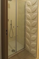 Doppia Superior | Bagno | Doccia, soffione a pioggia, set di cortesia gratuito, asciugacapelli