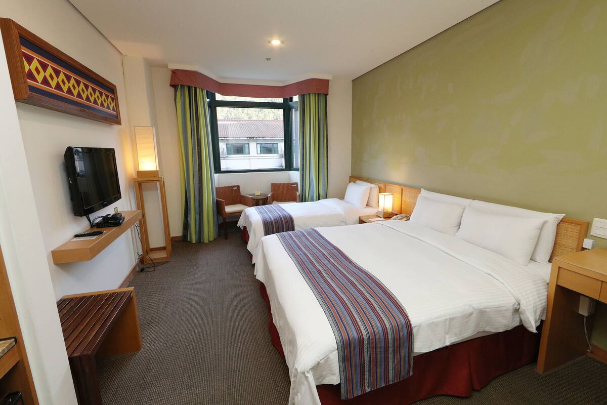 Triple Room | In-room safe, desk, blackout curtains, free WiFi