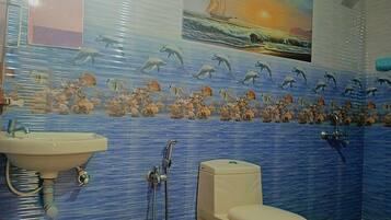 Standard Room (AC) | Bathroom | Shower, towels