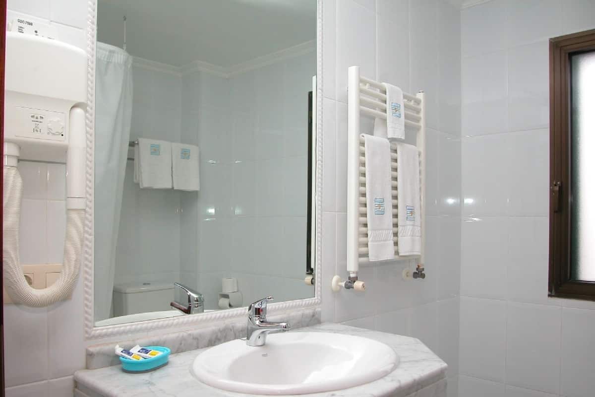 Combinazione doccia/vasca, set di cortesia gratuito, asciugacapelli