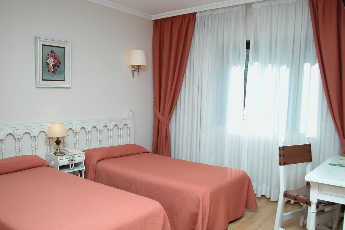 Double or Twin Room, Mountain View | Premium bedding, desk, blackout curtains, cots/infant beds