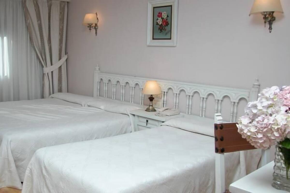Triple Room, Mountain View | Premium bedding, desk, blackout curtains, cots/infant beds