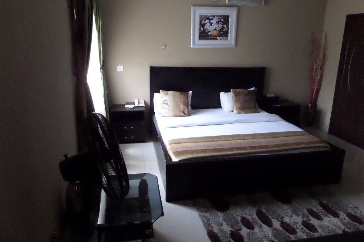 Standard Room, 1 Double Bed | Desk, free WiFi