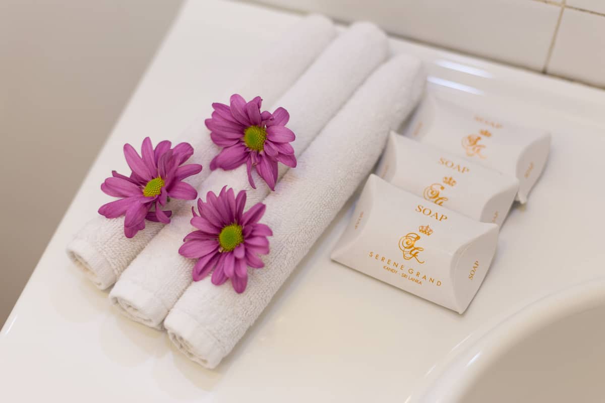 Deluxe Quadruple Room | Minibar, desk, iron/ironing board, free cots/infant beds