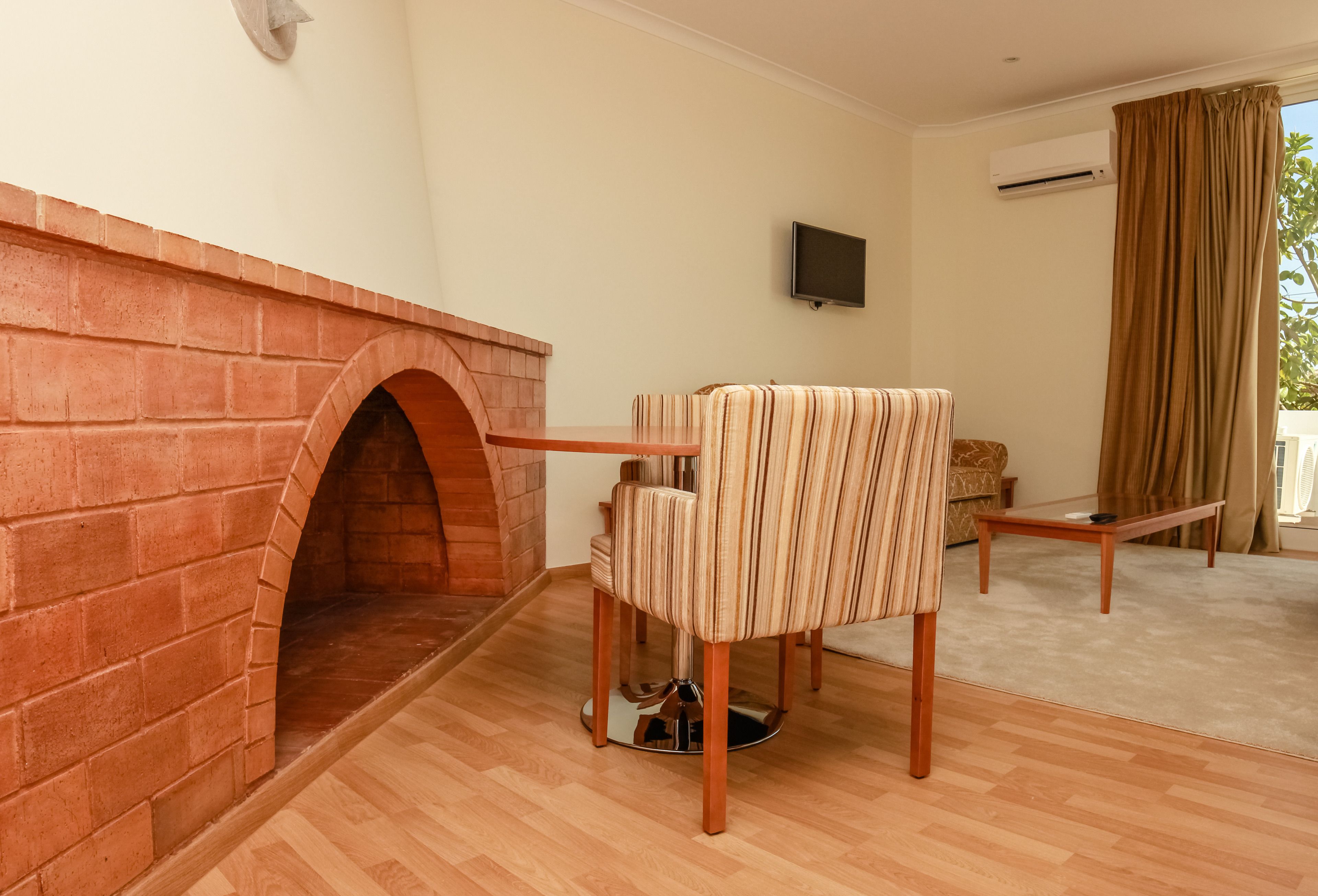 presidential suite | living area | lcd tv