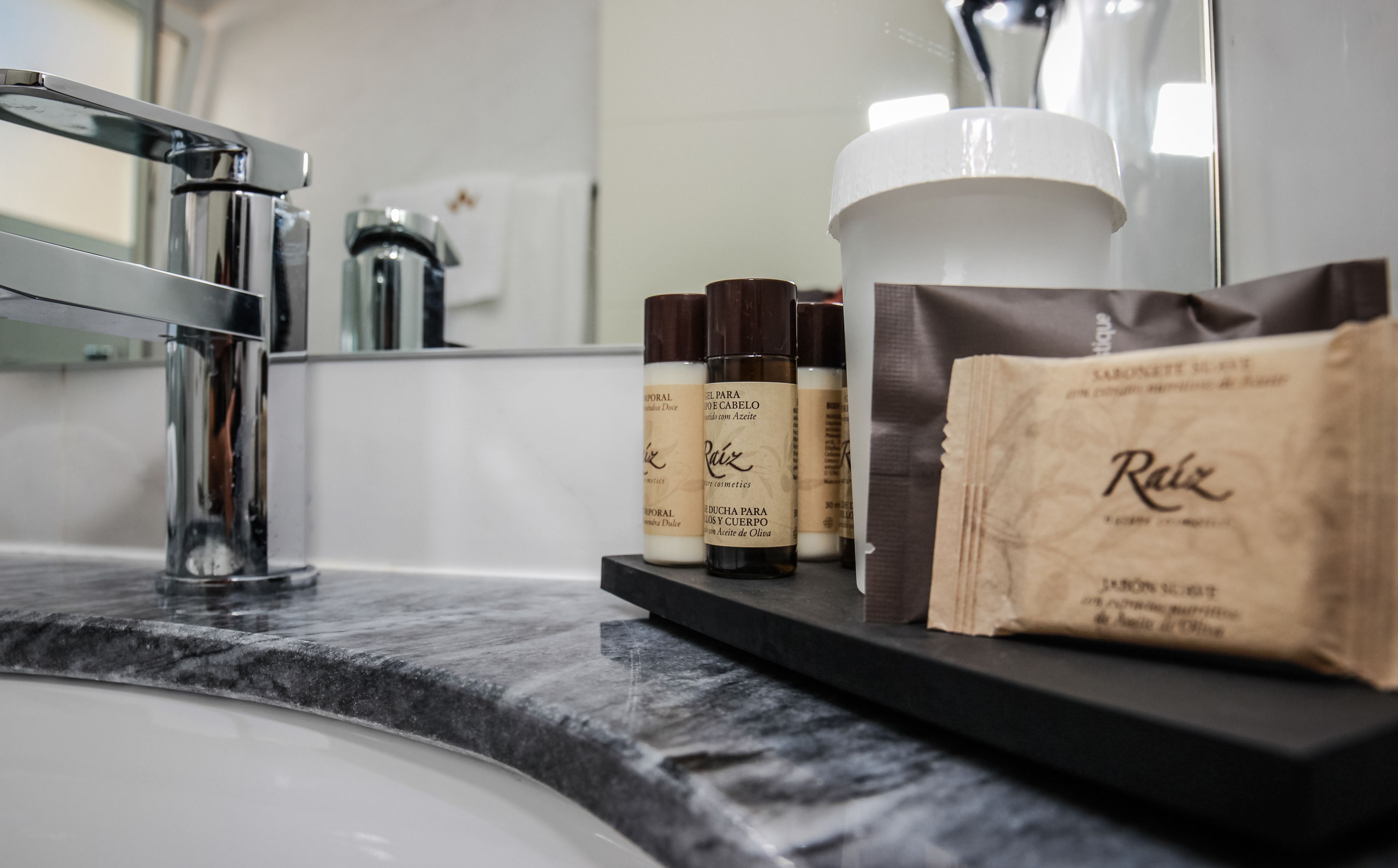 suite | bathroom | rainfall showerhead, free toiletries, hair dryer, towels