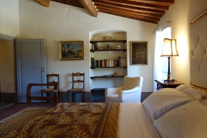 Blackout drapes, soundproofing, free WiFi, bed sheets - Bella di Ceciliano (Arezzo)