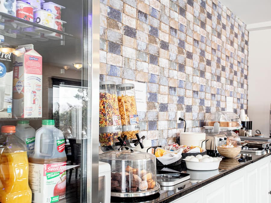 Café da manhã continental grátis todos os dias