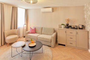 Superior Suite, 1 King Bed, Non Smoking, Refrigerator | Premium bedding, desk, blackout curtains, soundproofing