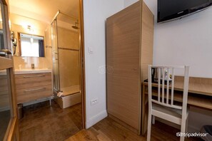 Minibar, in-room safe, individually decorated, desk