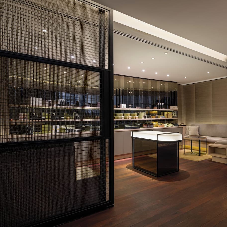 Body treatments, facials, 4 treatment rooms, manicures and pedicures