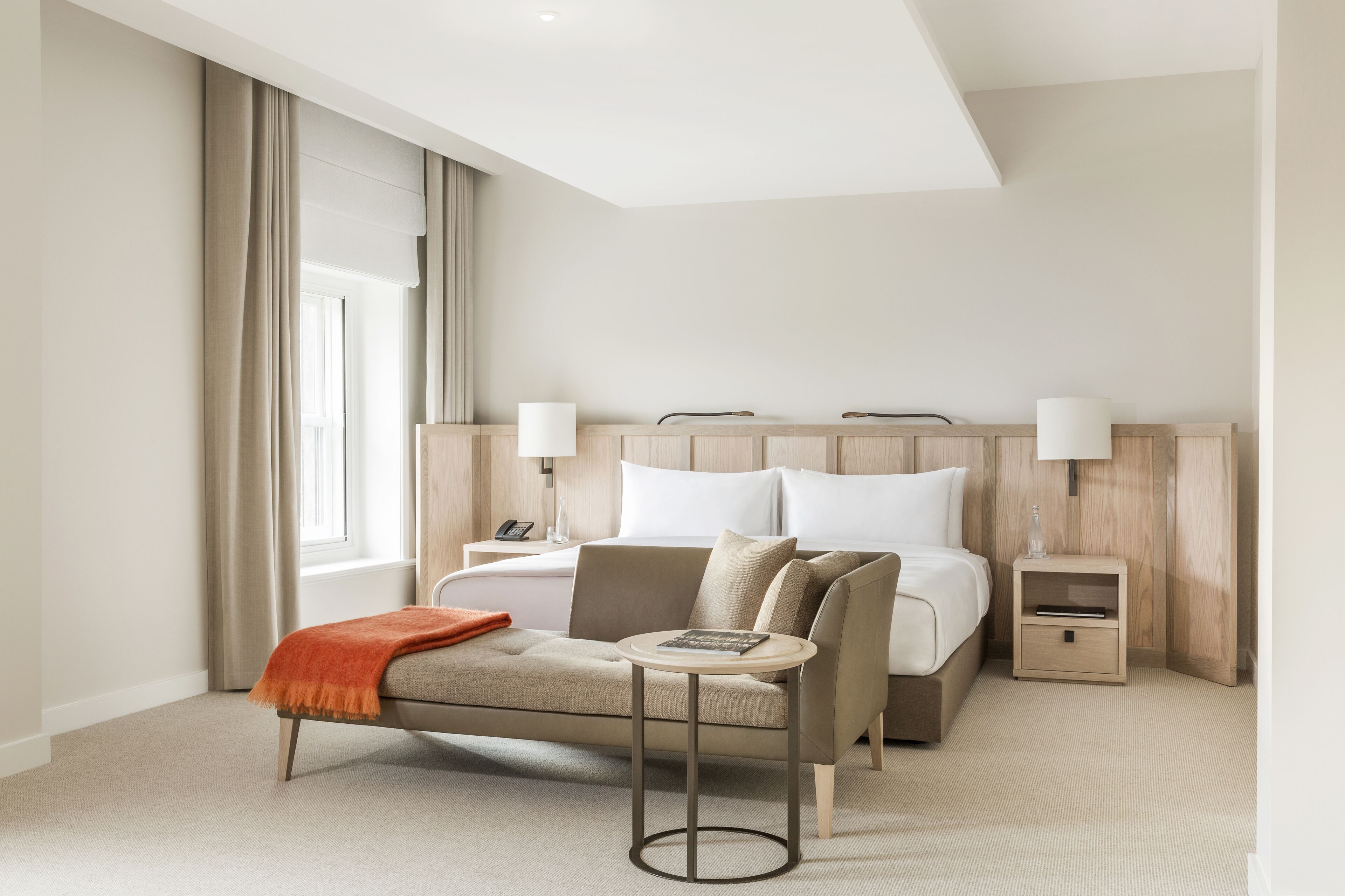 Suite (Como) | Egyptian cotton sheets, hypo-allergenic bedding, pillowtop beds