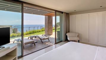 1 bedroom, premium bedding, down duvets, memory-foam beds