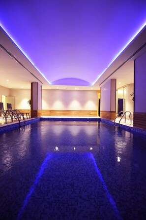 2 indoor pools, outdoor pool, free cabanas - Esila Thermal Hotel & Spa (Termal)