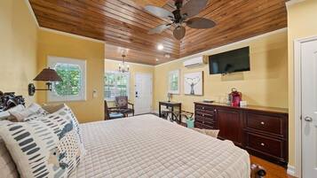 Standard Double Room, Ensuite (Golden Mango )