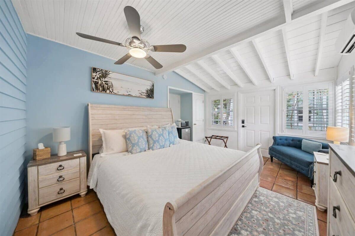 Quarto casal superluxo, banheiro privativo (Turtles Nest)