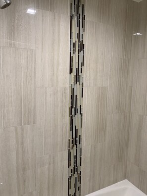 Badkamer met douche