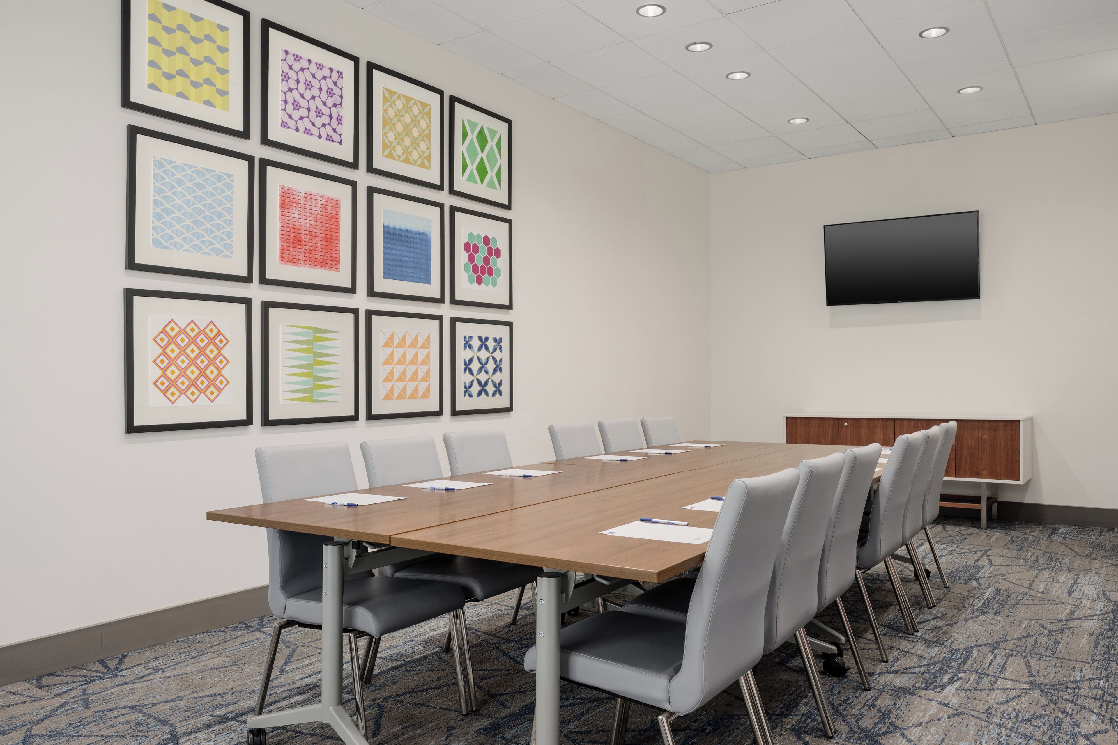 Photo - Holiday Inn Express & Suites Victoria-Colwood by IHG