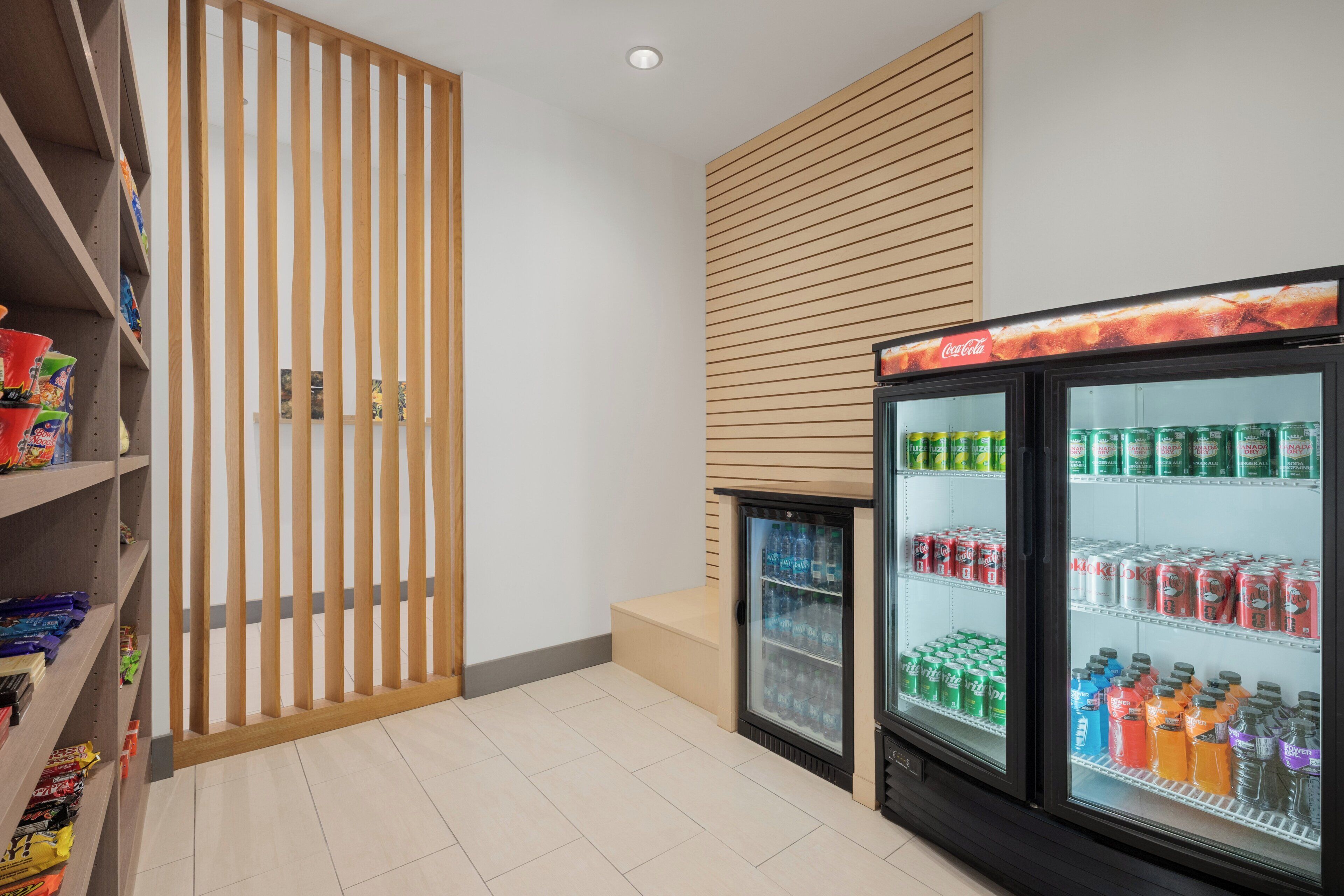 Photo - Holiday Inn Express & Suites Victoria-Colwood by IHG