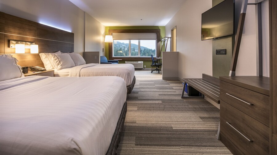 Holiday Inn Express & Suites Victoria - Colwood