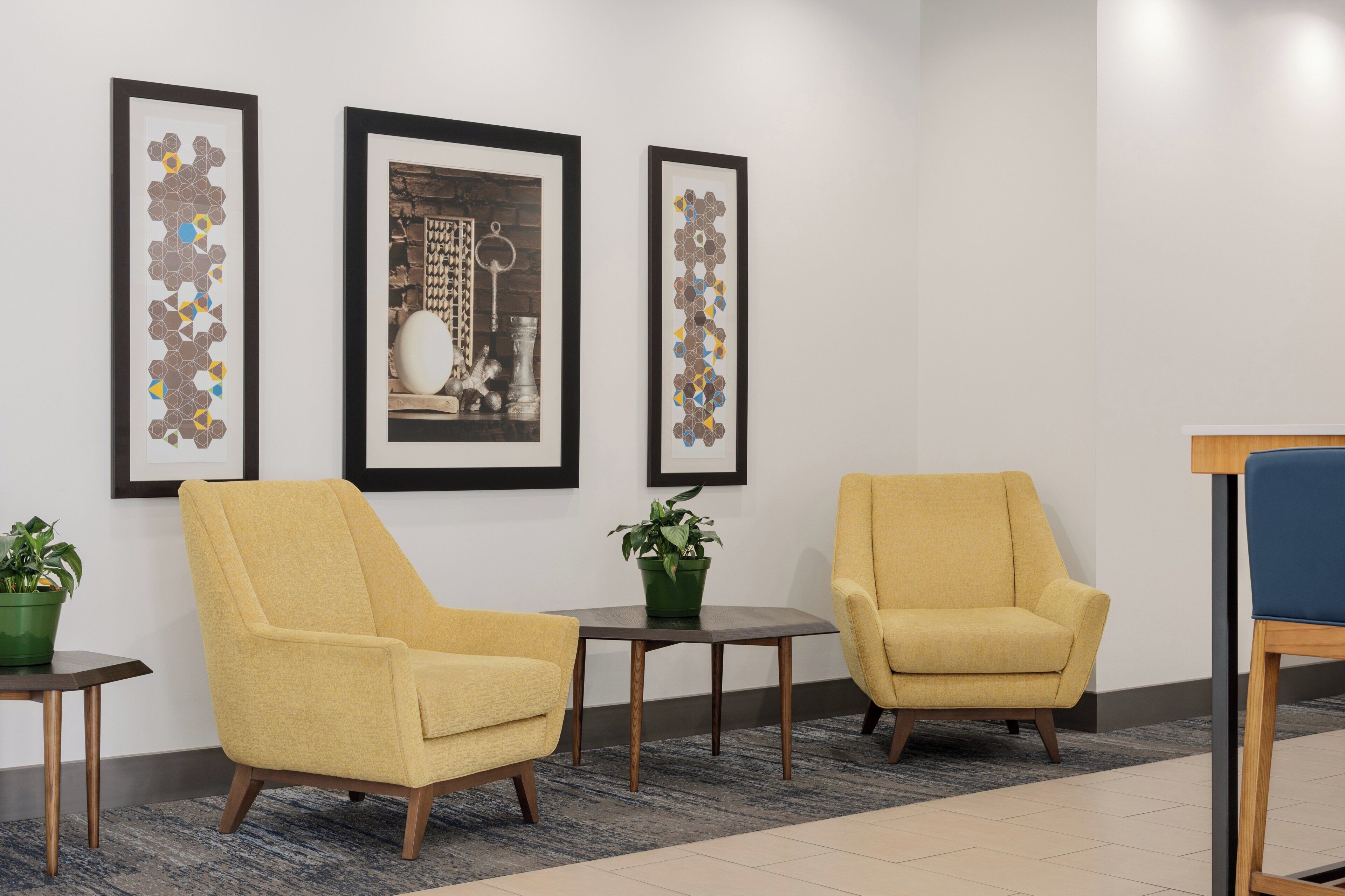 Photo - Holiday Inn Express & Suites Victoria - Colwood