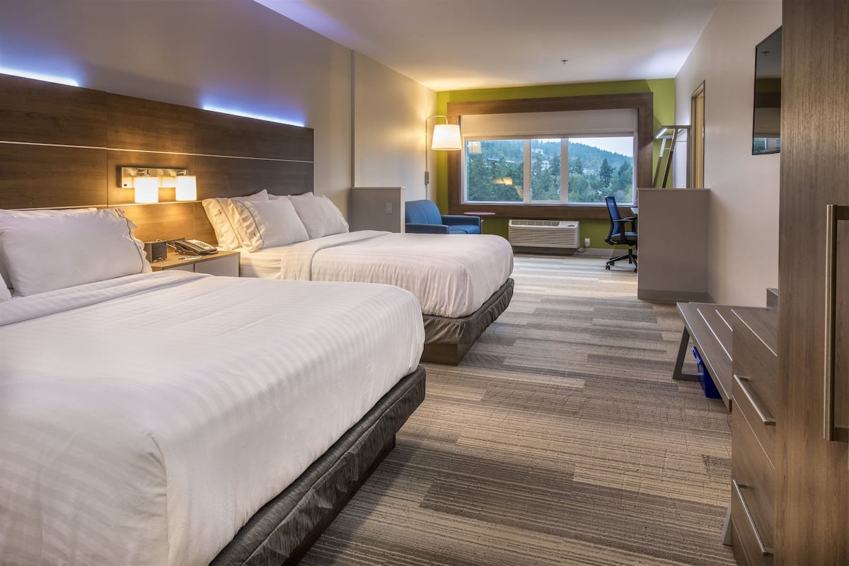 In-room safe, desk, laptop workspace, blackout curtains