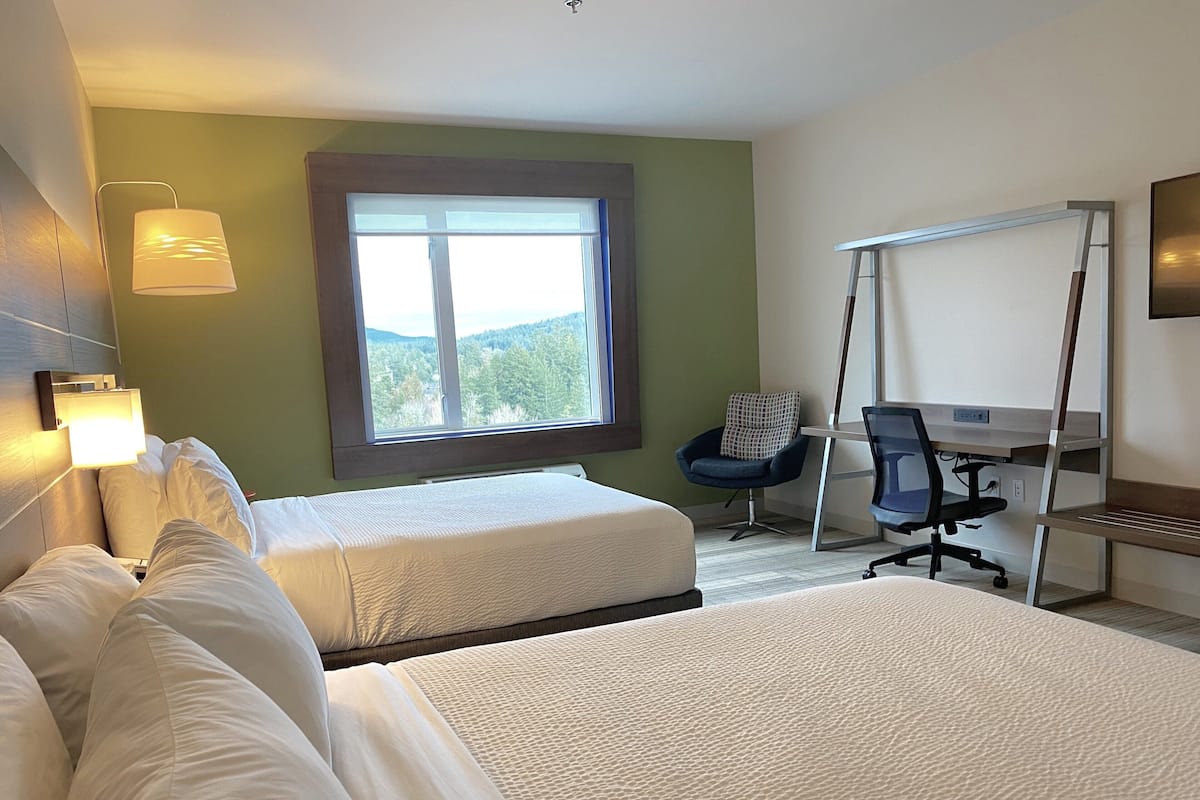 In-room safe, desk, laptop workspace, blackout curtains