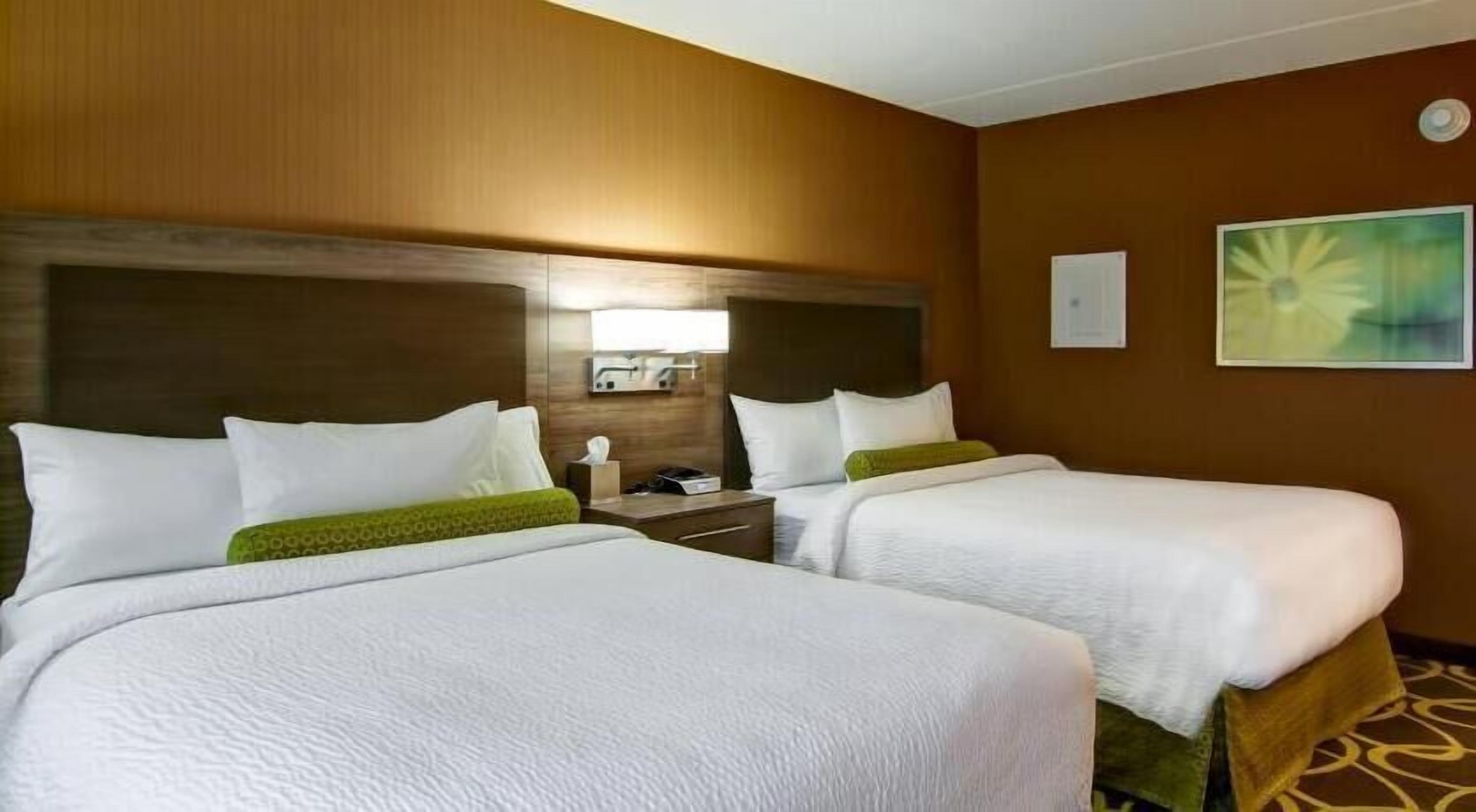 Desk, iron/ironing board, free cribs/infant beds, free WiFi