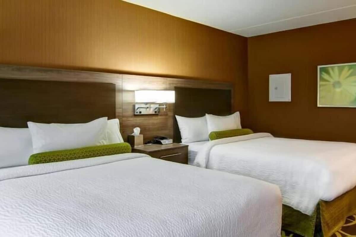 Desk, iron/ironing board, free cribs/infant beds, free WiFi