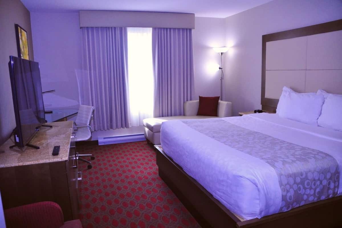 Ropa de cama de alta calidad y camas con pillow-top