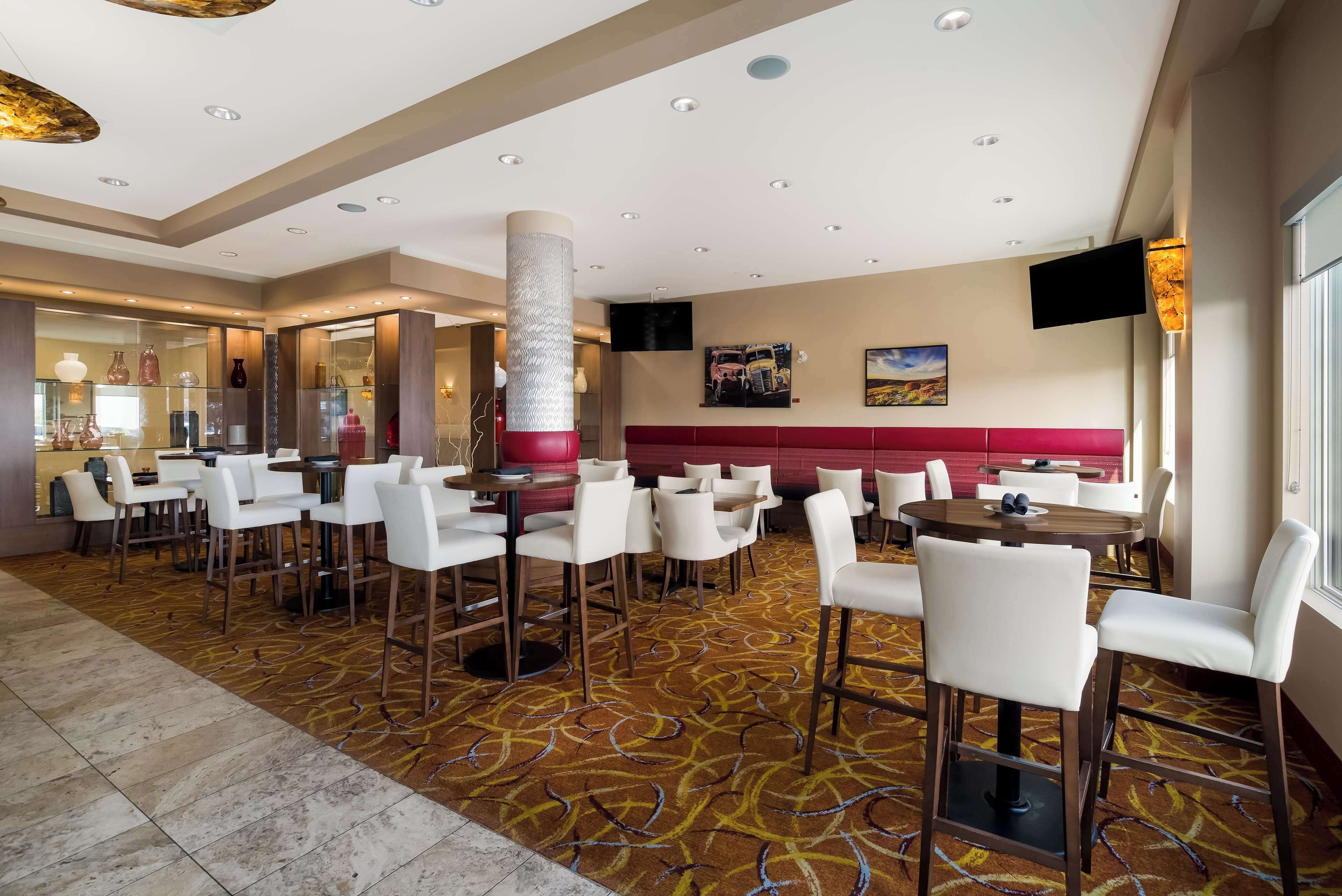 Desayuno a la carta todos los días (con cargo) 