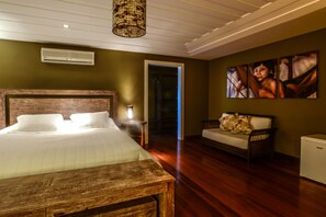 Minibar, in-room safe, desk, blackout drapes - Apuã Ferradura (Buzios)