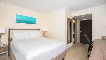 Standard Room, 1 Queen Bed | In-room safe, desk, laptop workspace, blackout curtains