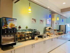 Buffet - Holiday Inn Express & Suites Nassau by IHG (Nassau)