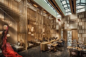 4 restaurants, breakfast, lunch, dinner served; Japanese cuisine 