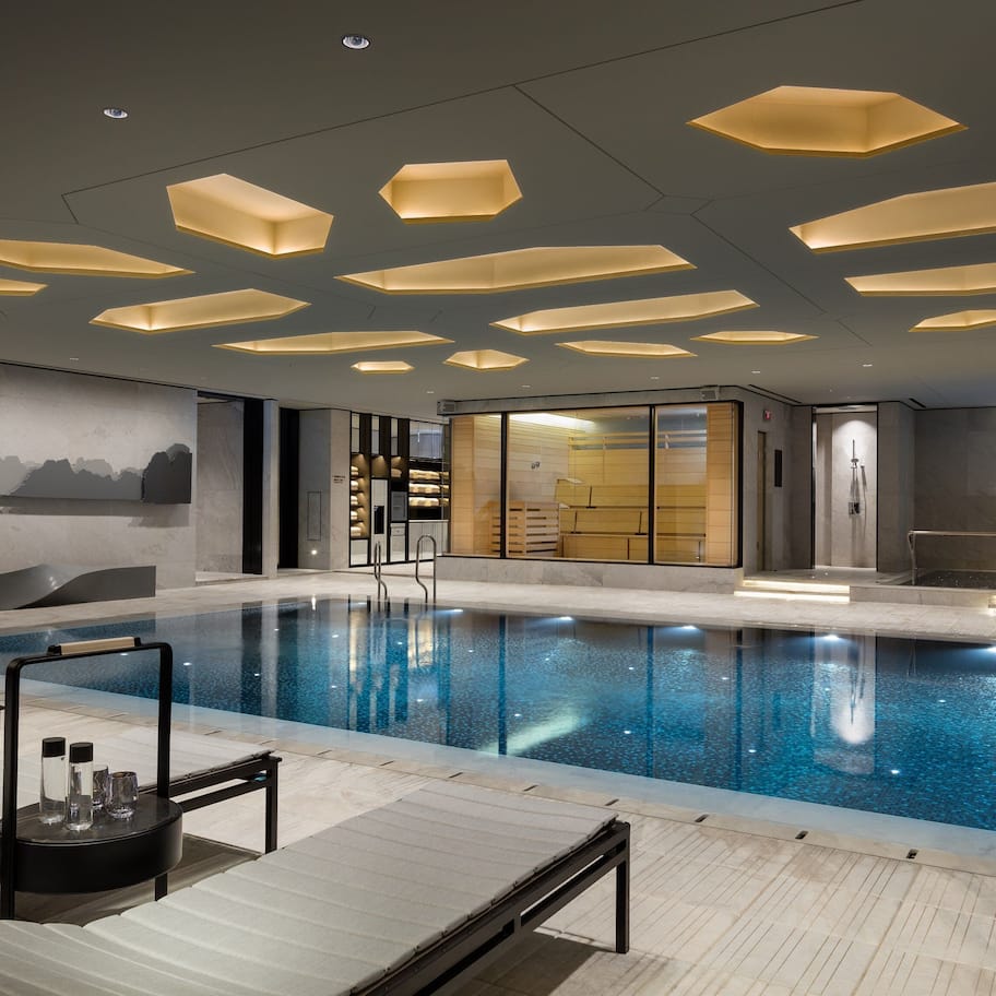 Indoor pool, lifeguards on site