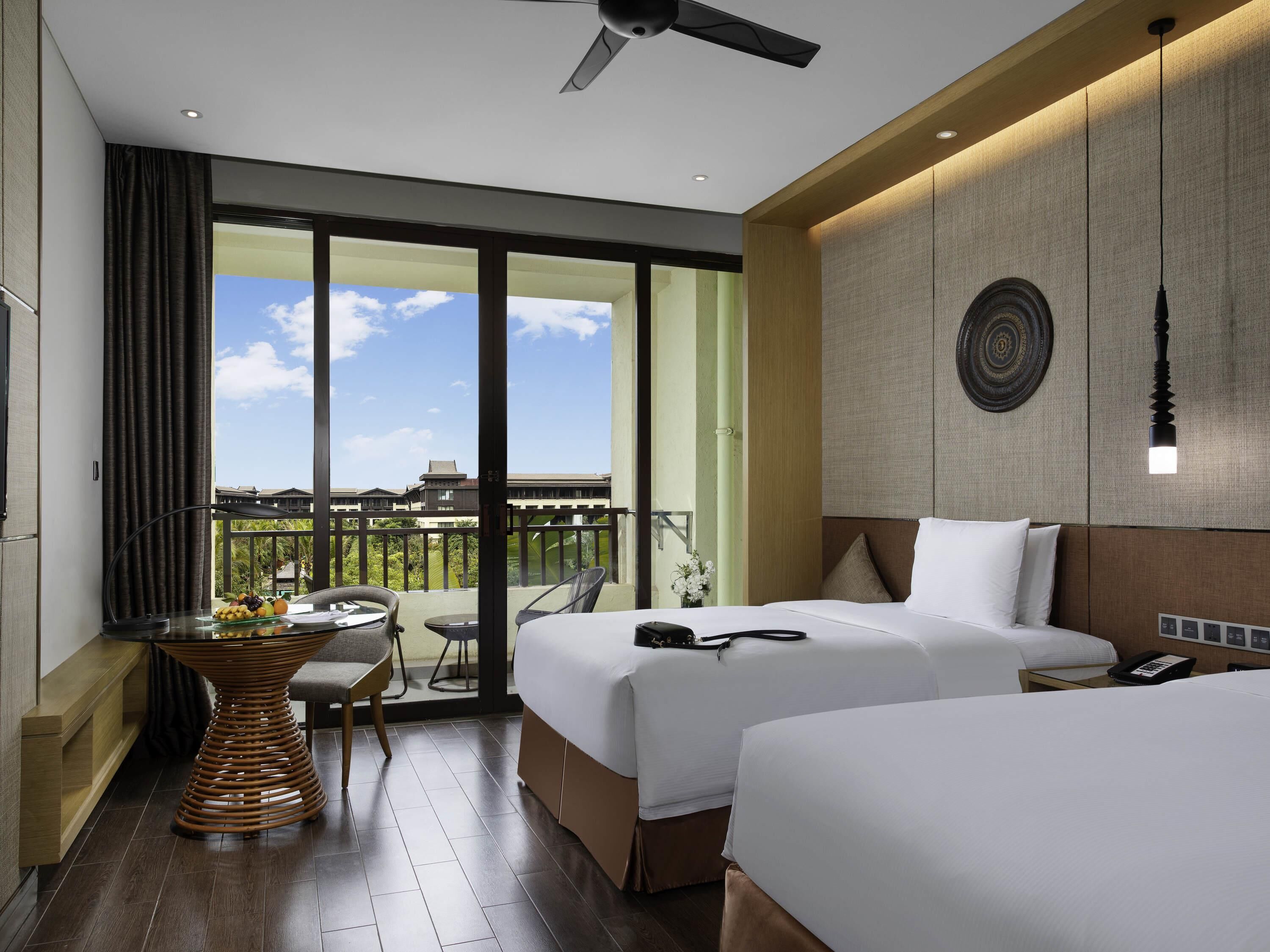 Deluxe-huone, 2 yhden hengen sänkyä (Deluxe) | Ylelliset vuodevaatteet, untuvapeitot, pillowtop-patjalliset sängyt