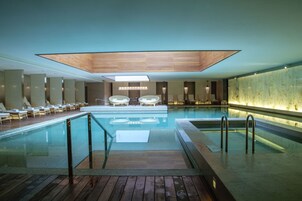 Una piscina techada