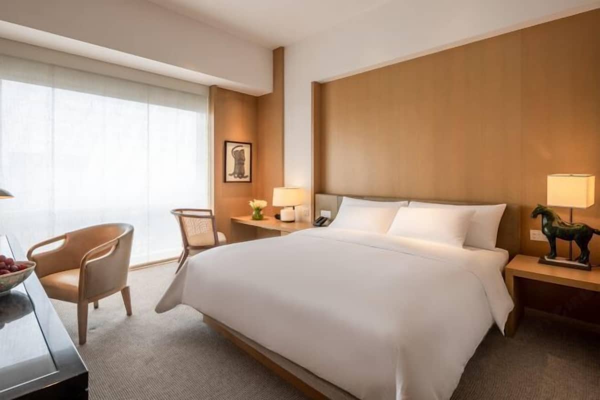 In-room safe, desk, blackout drapes, soundproofing