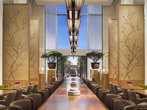 8 restaurants; breakfast, lunch, dinner, and brunch served - Grand Hyatt Chengdu (Chengdu)