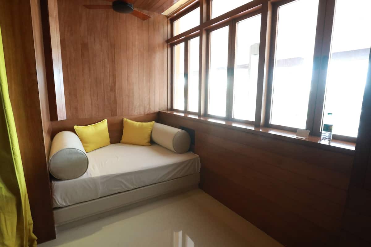 premium bedding, free minibar items, in-room safe