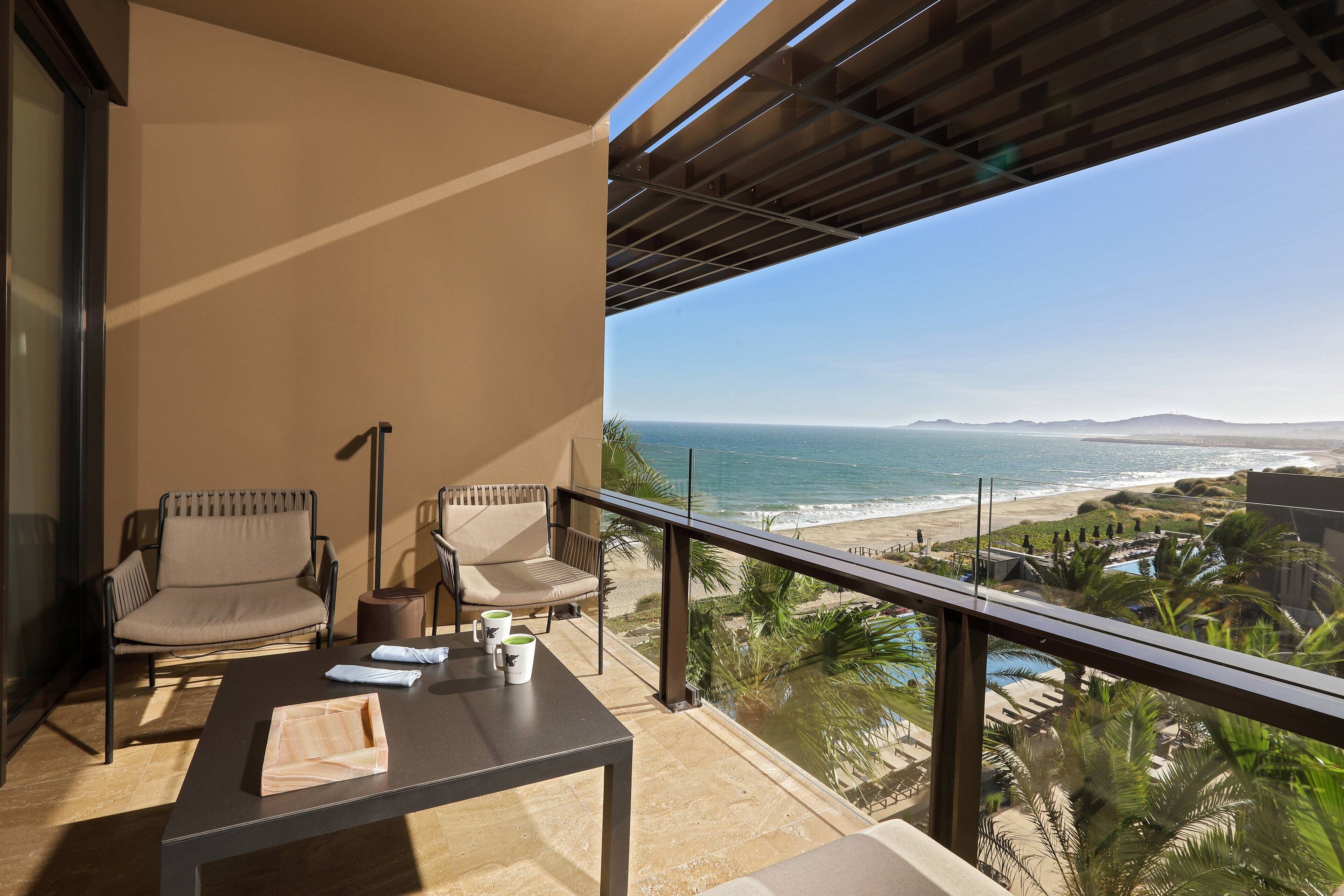 Minibar, caja de seguridad en la habitación y sistema de insonorización 